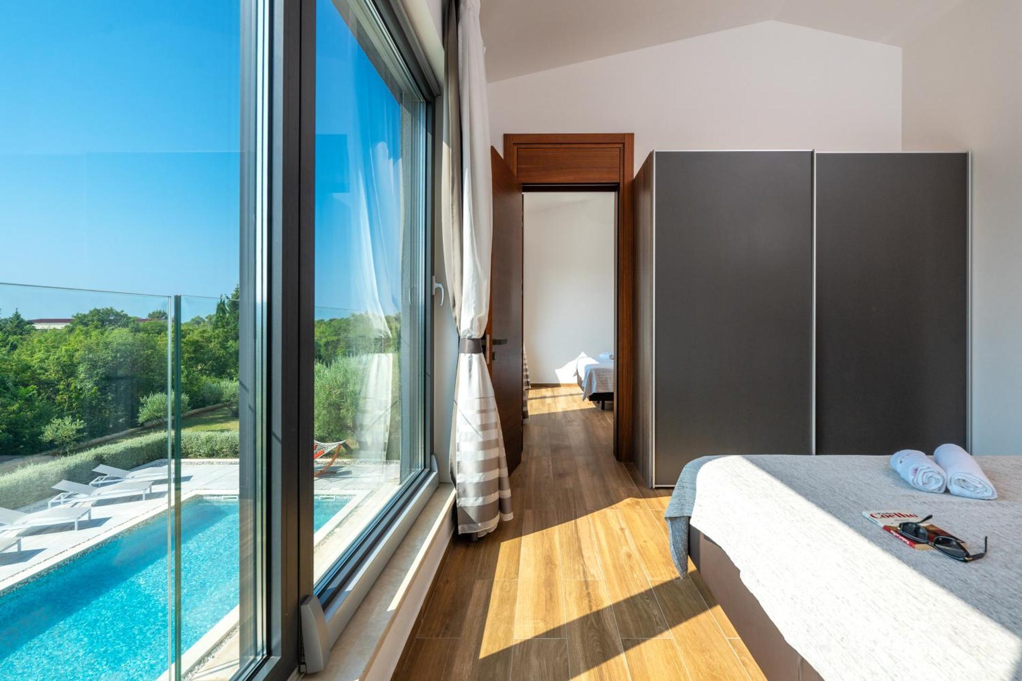 Martincic Residence - 5 Stars Luxury With Pool Heating On 4000M2 Rakalj Экстерьер фото