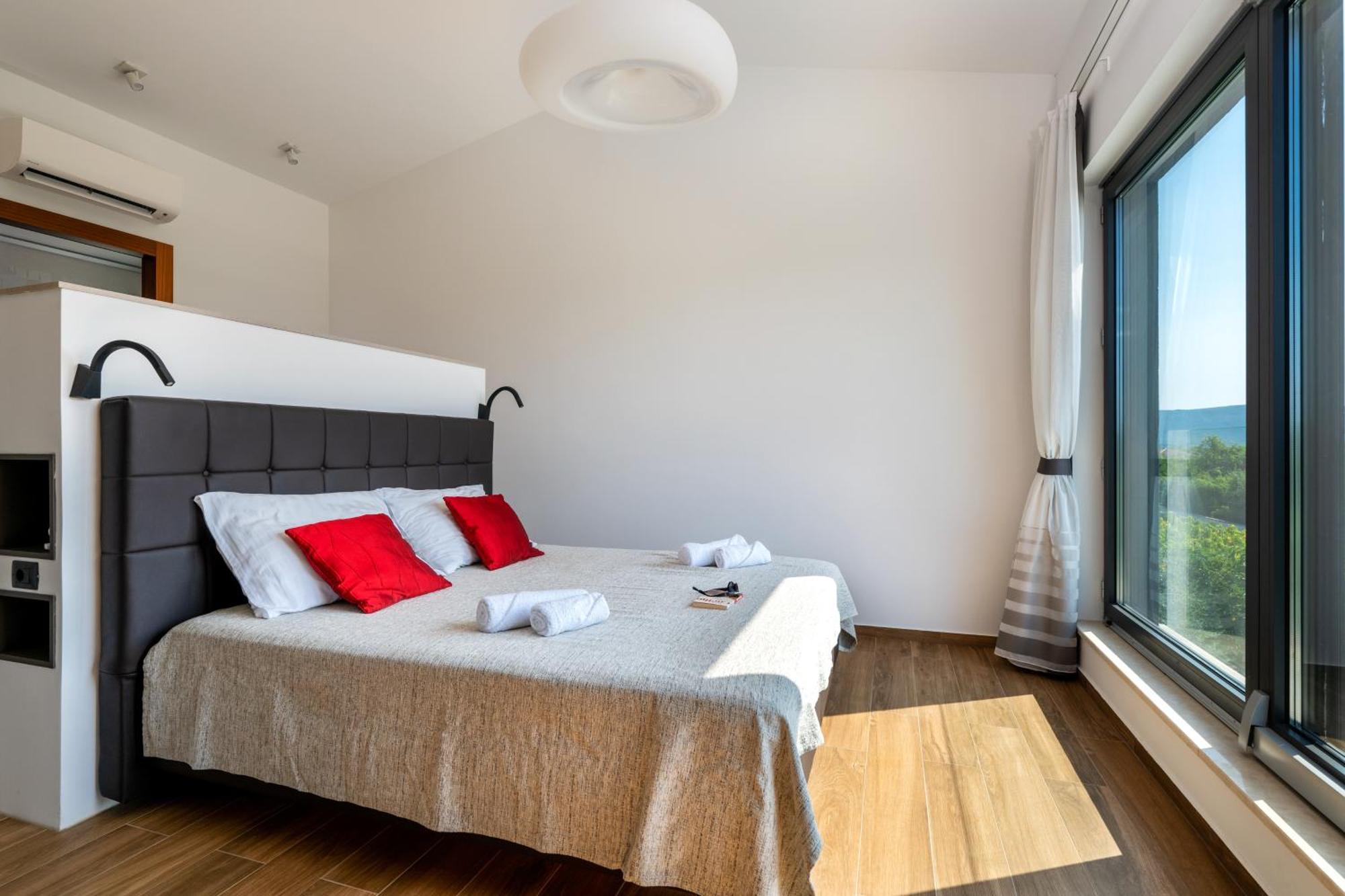 Martincic Residence - 5 Stars Luxury With Pool Heating On 4000M2 Rakalj Экстерьер фото